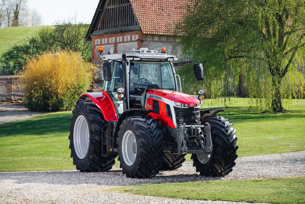 Massey Ferguson Dévoile Sa Nouvelle Série De Tracteurs Mf 7s Farm Connexion